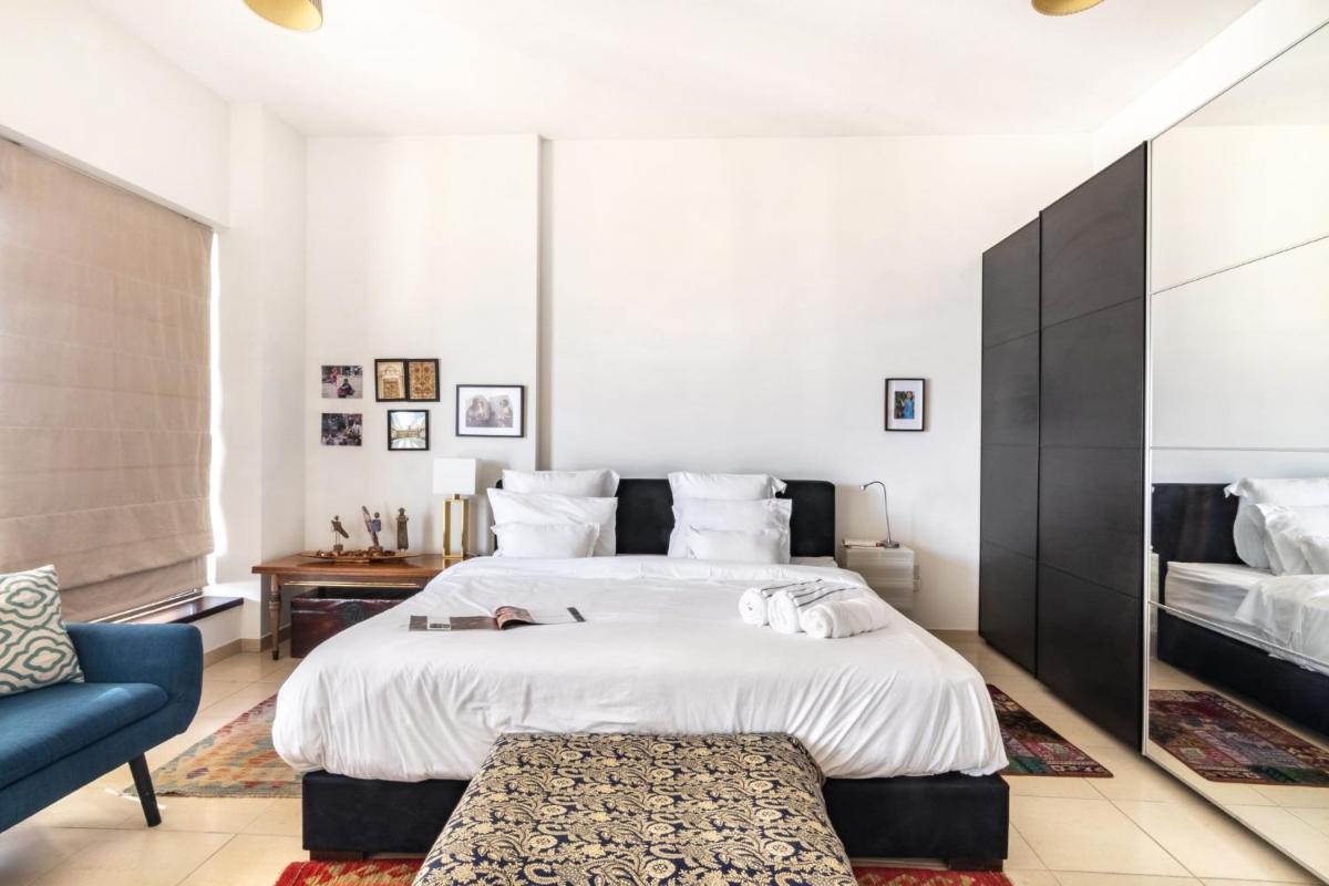 Breathtaking sea view, beachfront apartment, 2 bedrooms