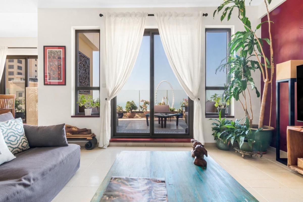 Breathtaking sea view, beachfront apartment, 2 bedrooms