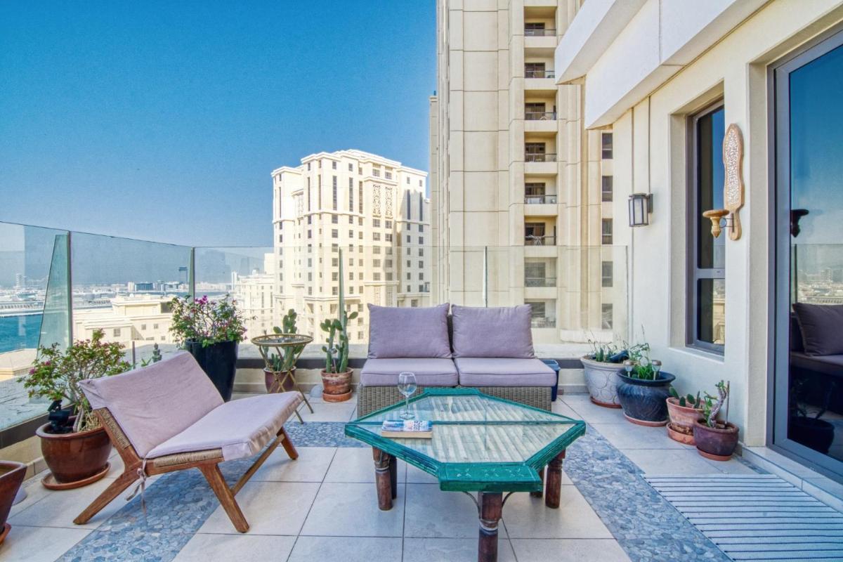 Breathtaking sea view, beachfront apartment, 2 bedrooms