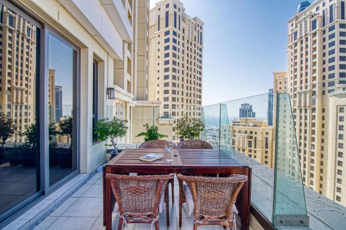 Breathtaking sea view, beachfront apartment, 2 bedrooms