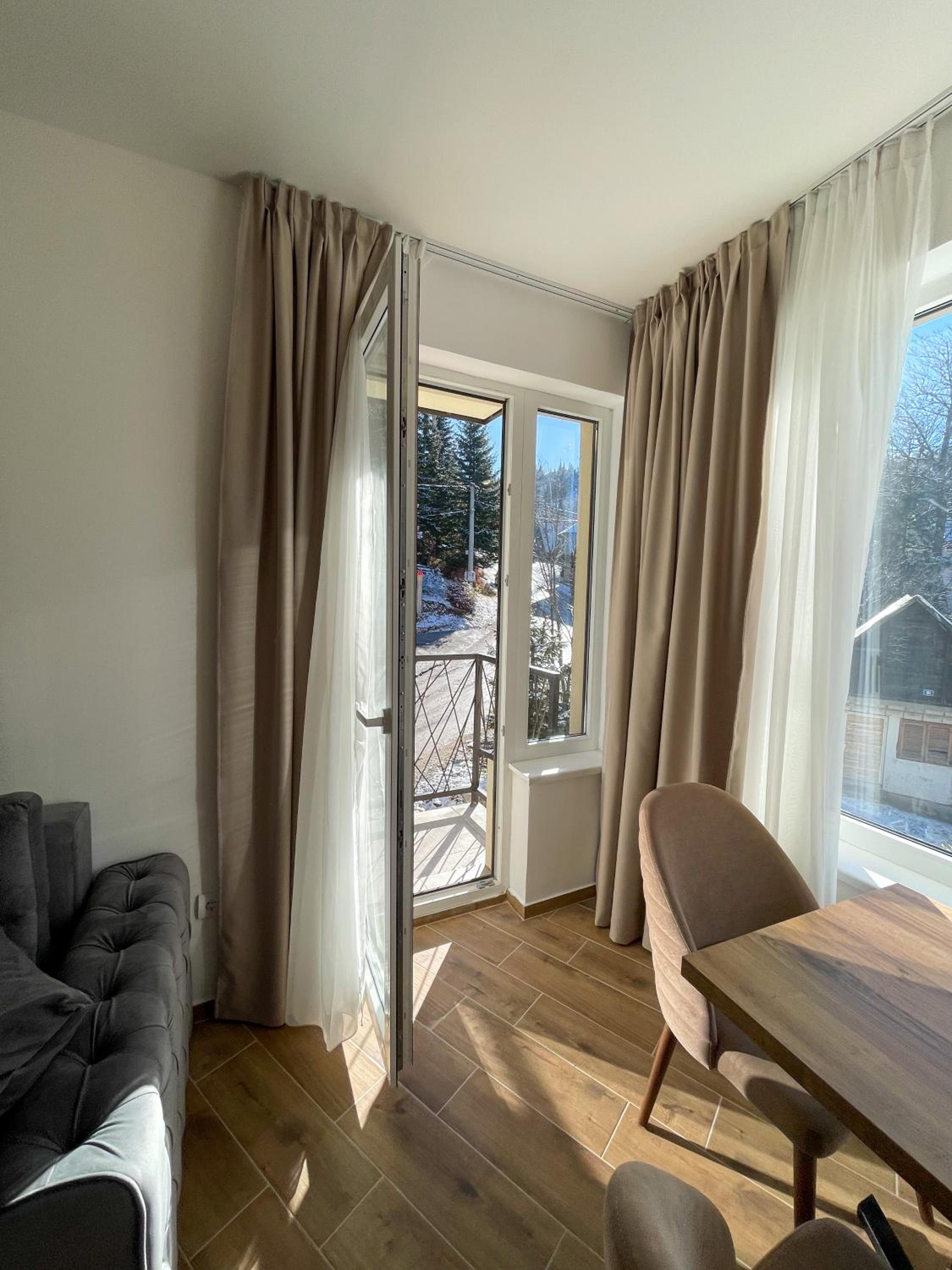 Nivalis Hill 10