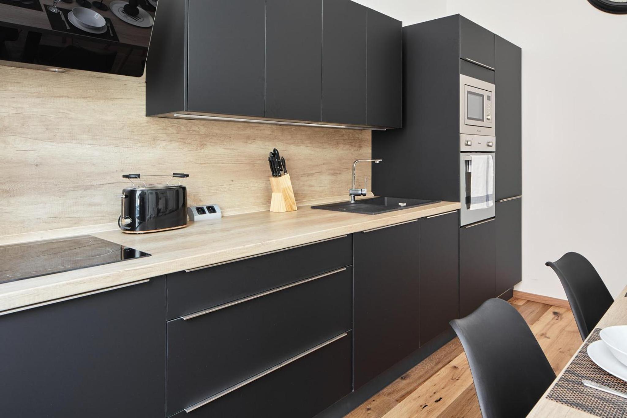 Prague Days - One-bedroom Apartment with Workspace by Vltava River in Smíchov