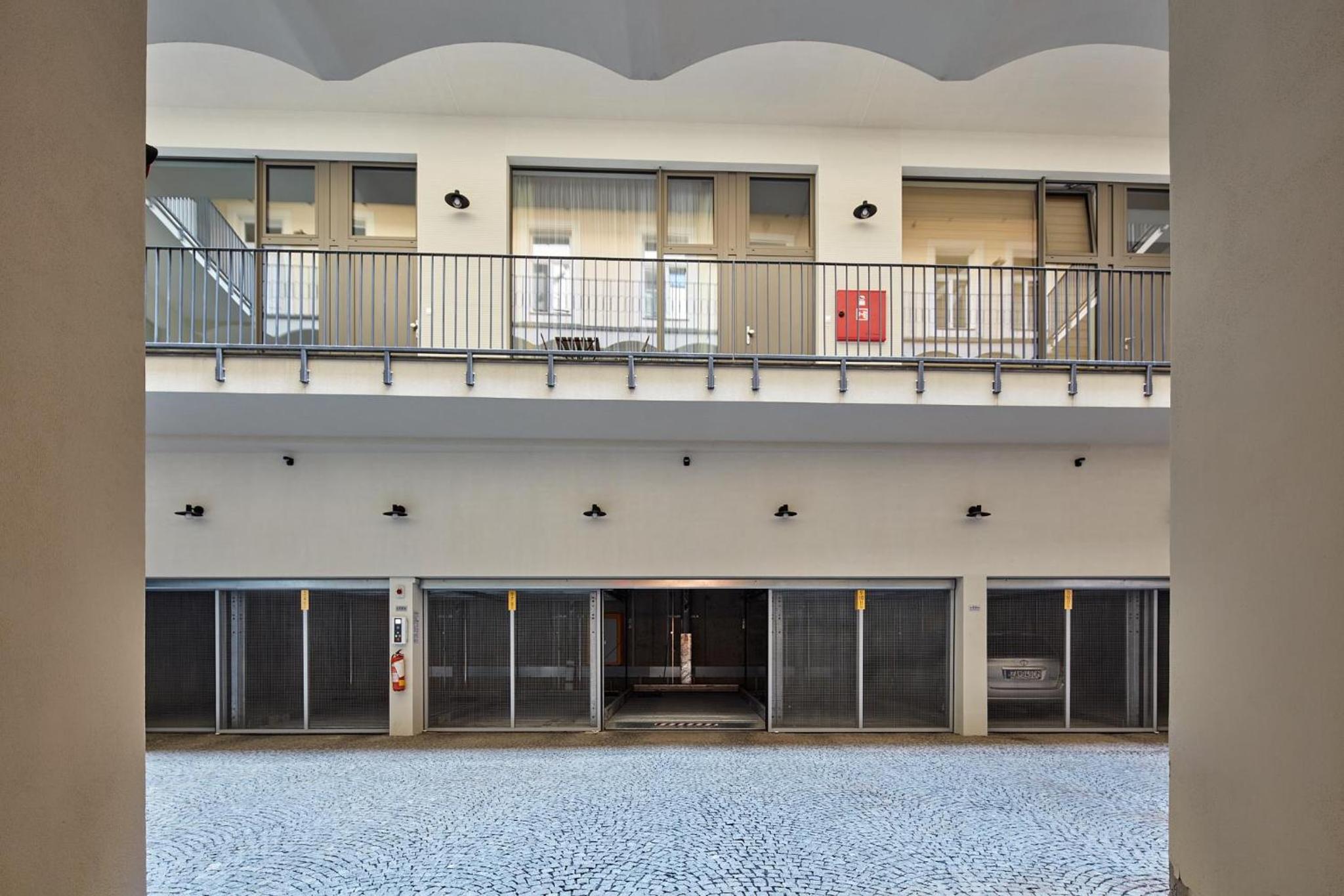 Prague Days - One-bedroom Apartment with Workspace by Vltava River in Smíchov