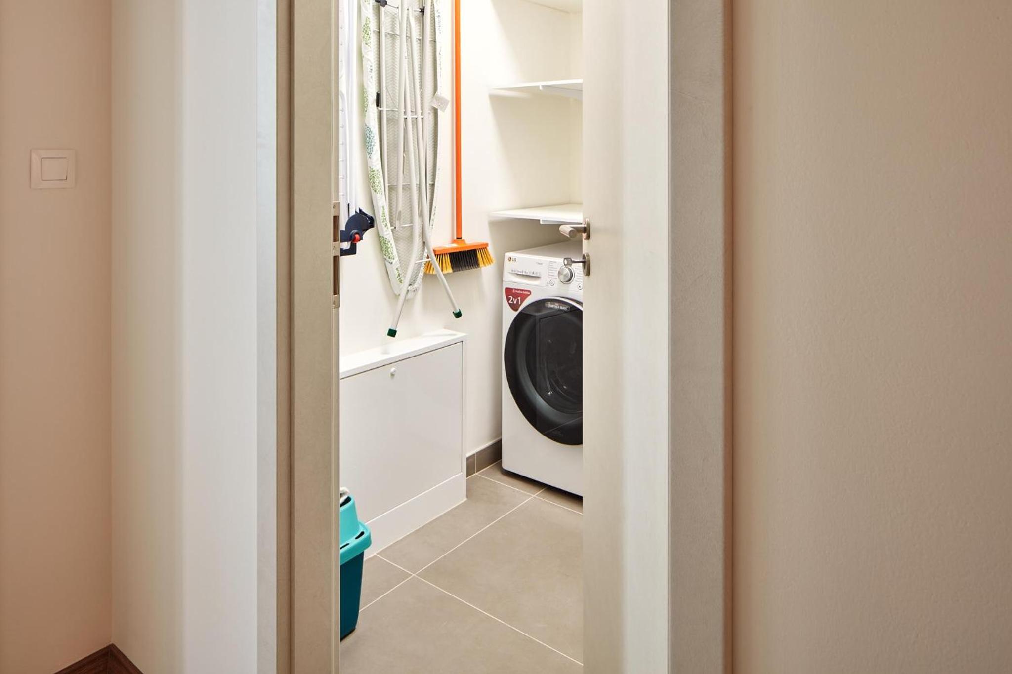 Prague Days - One-bedroom Apartment with Workspace by Vltava River in Smíchov