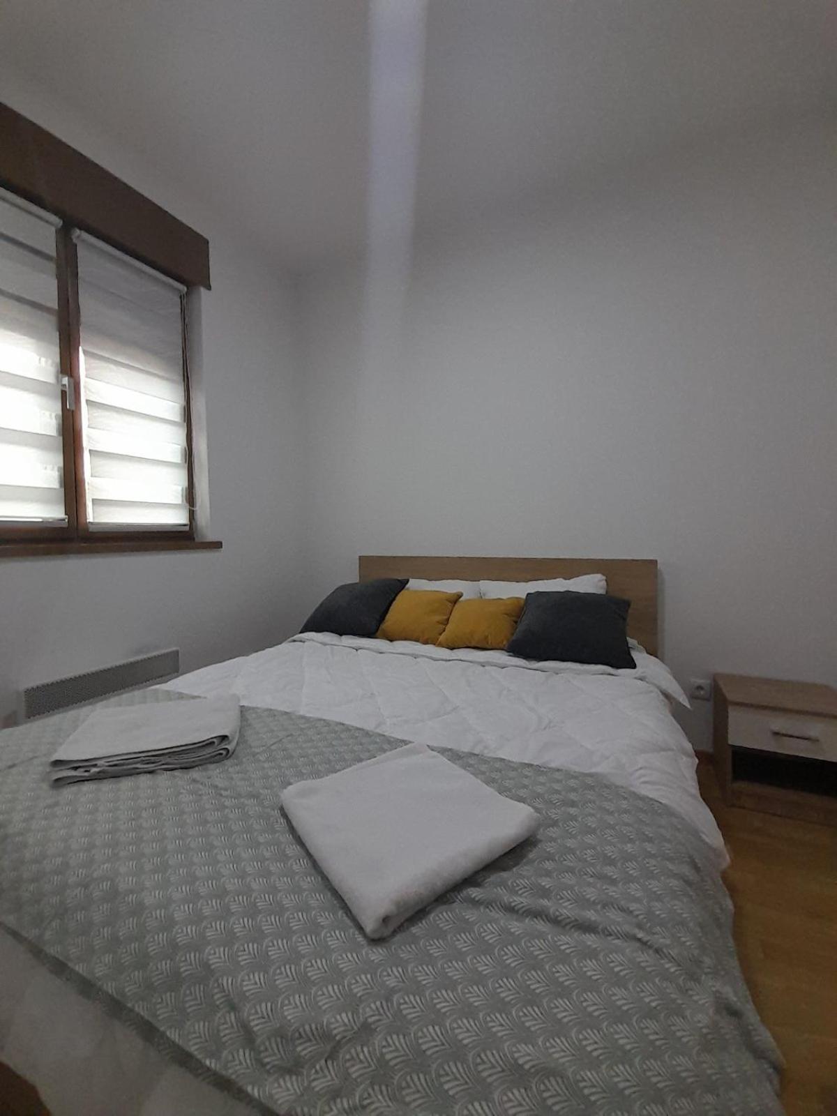 Vila Zlatna Gora apartman 03 view 3