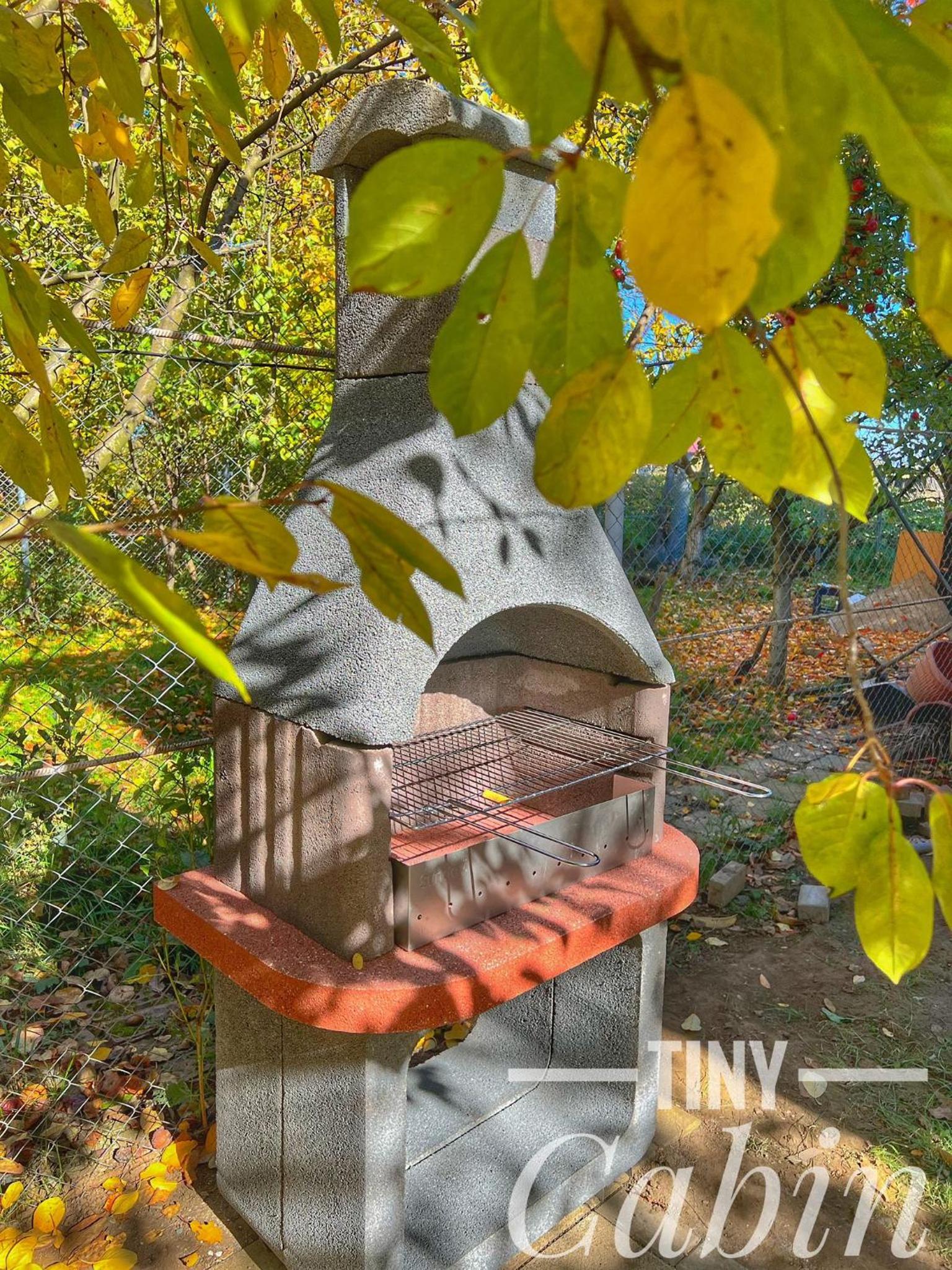 TINY CABIN