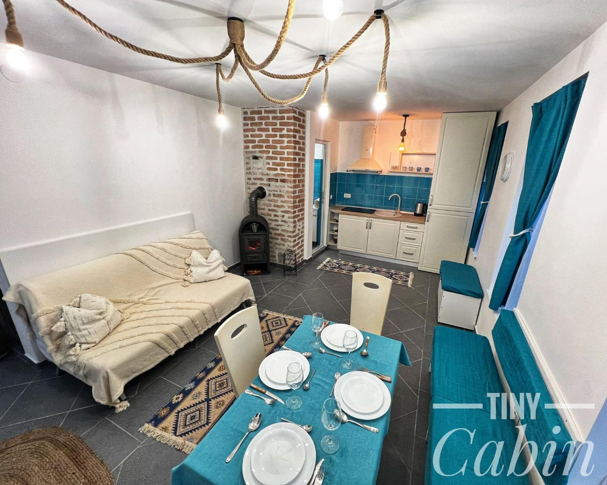 TINY CABIN