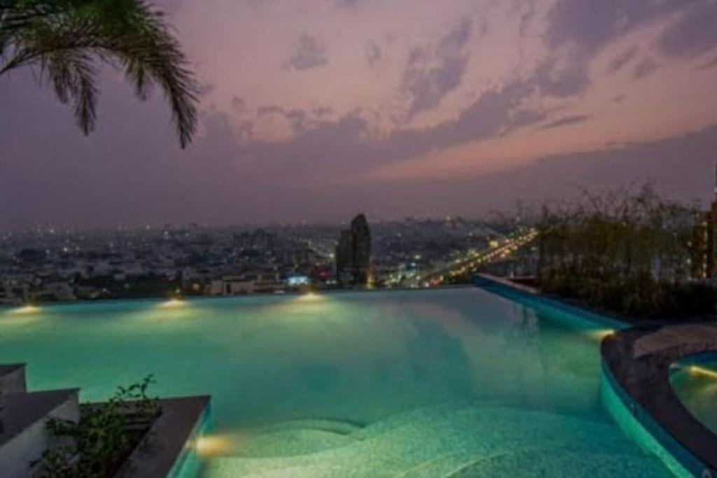 Lovely Studio apartment 1-bedroom with small kitchen and pool view 2