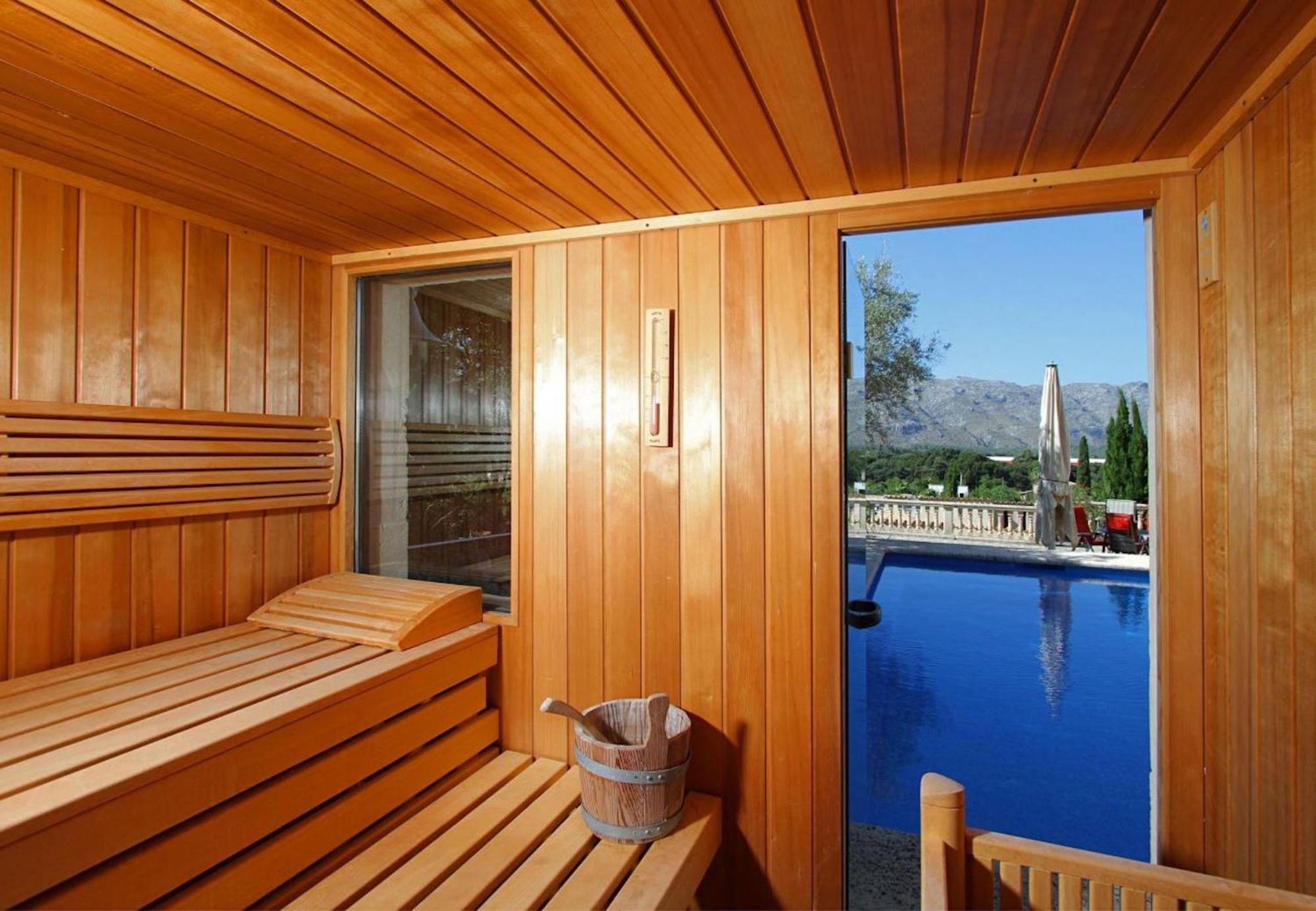 Magnificent modern villa with sauna by Renthousing