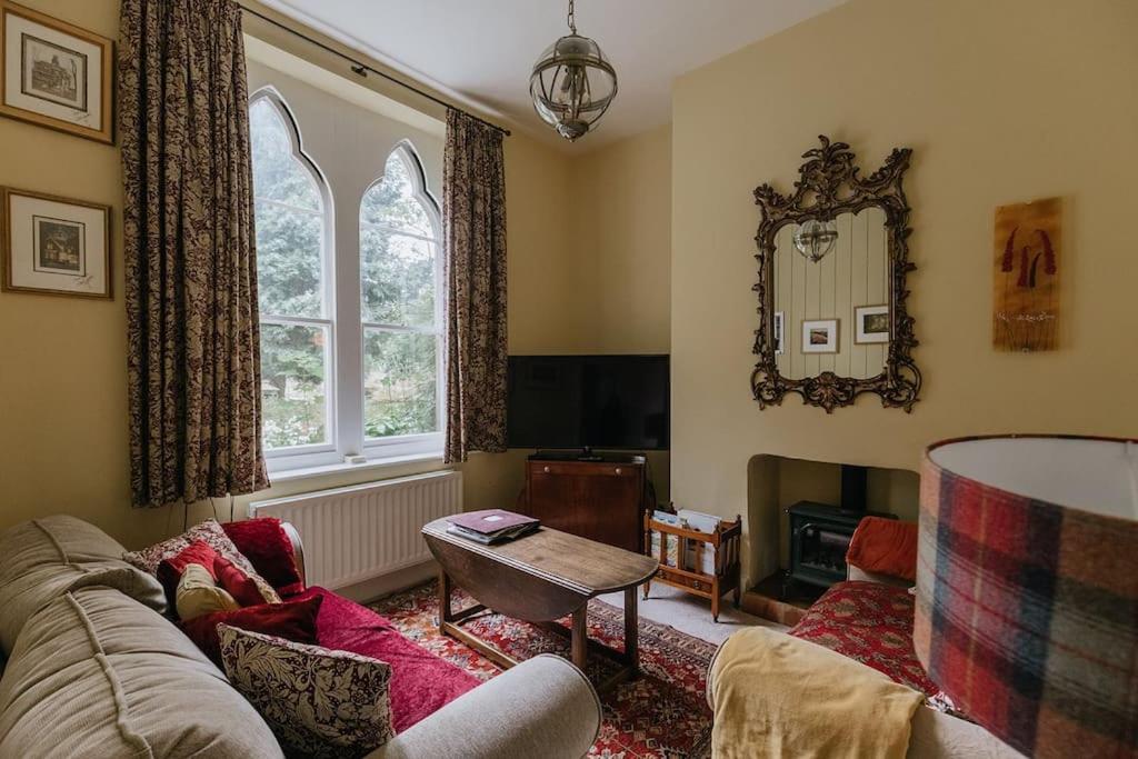 HIGH SAINT COTTAGE - Stunning 3 Bed Accommodation located in Ripon, North Yorkshire view 3