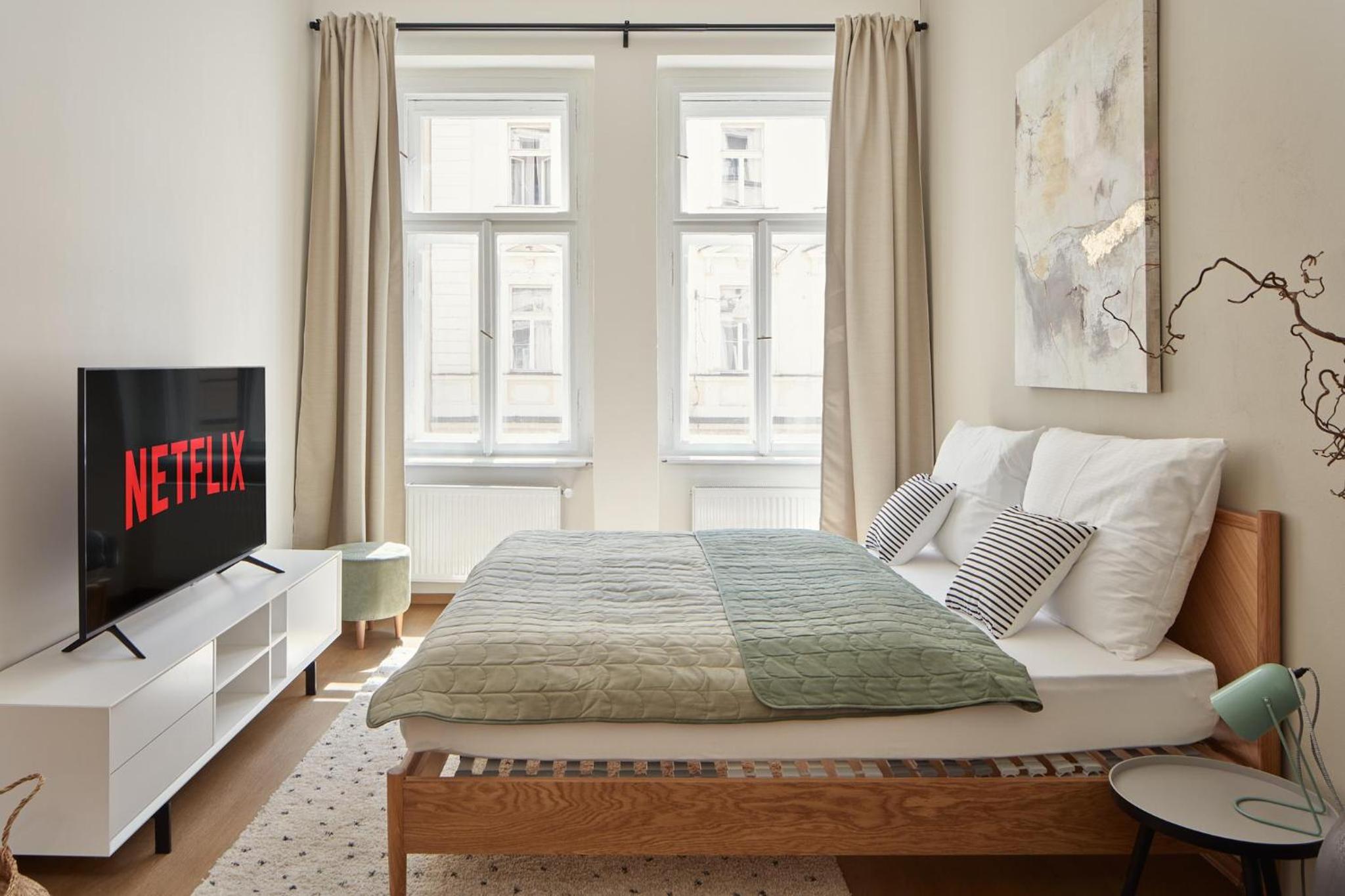 Prague Days - Sunlit 1BDR Apartments w Netflix in New Town
