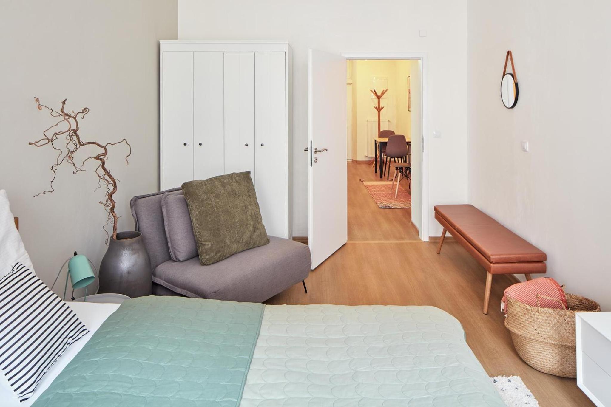 Prague Days - Sunlit 1BDR Apartments w Netflix in New Town