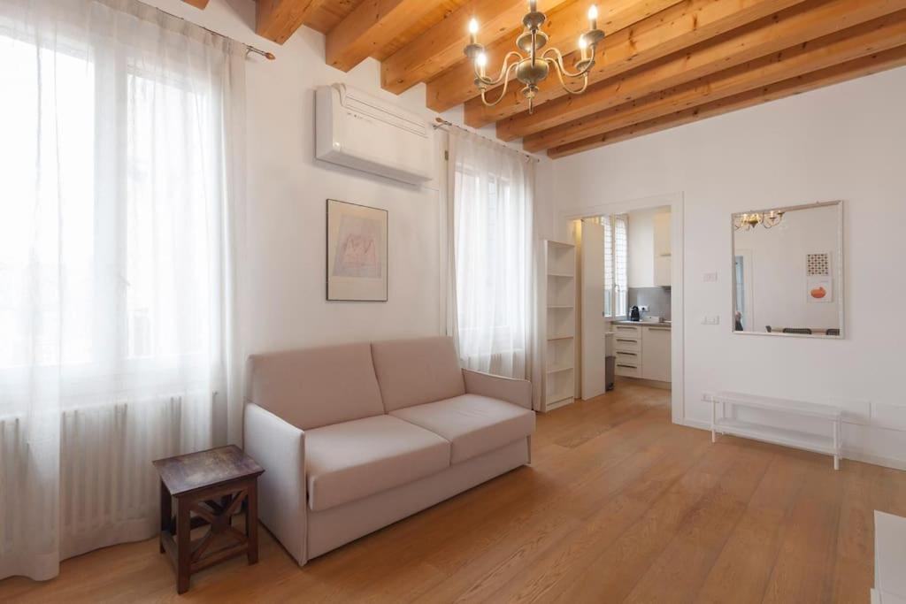 Bauhaus Venice Apartment