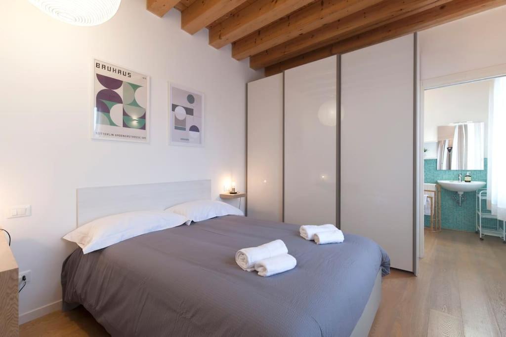 Bauhaus Venice Apartment