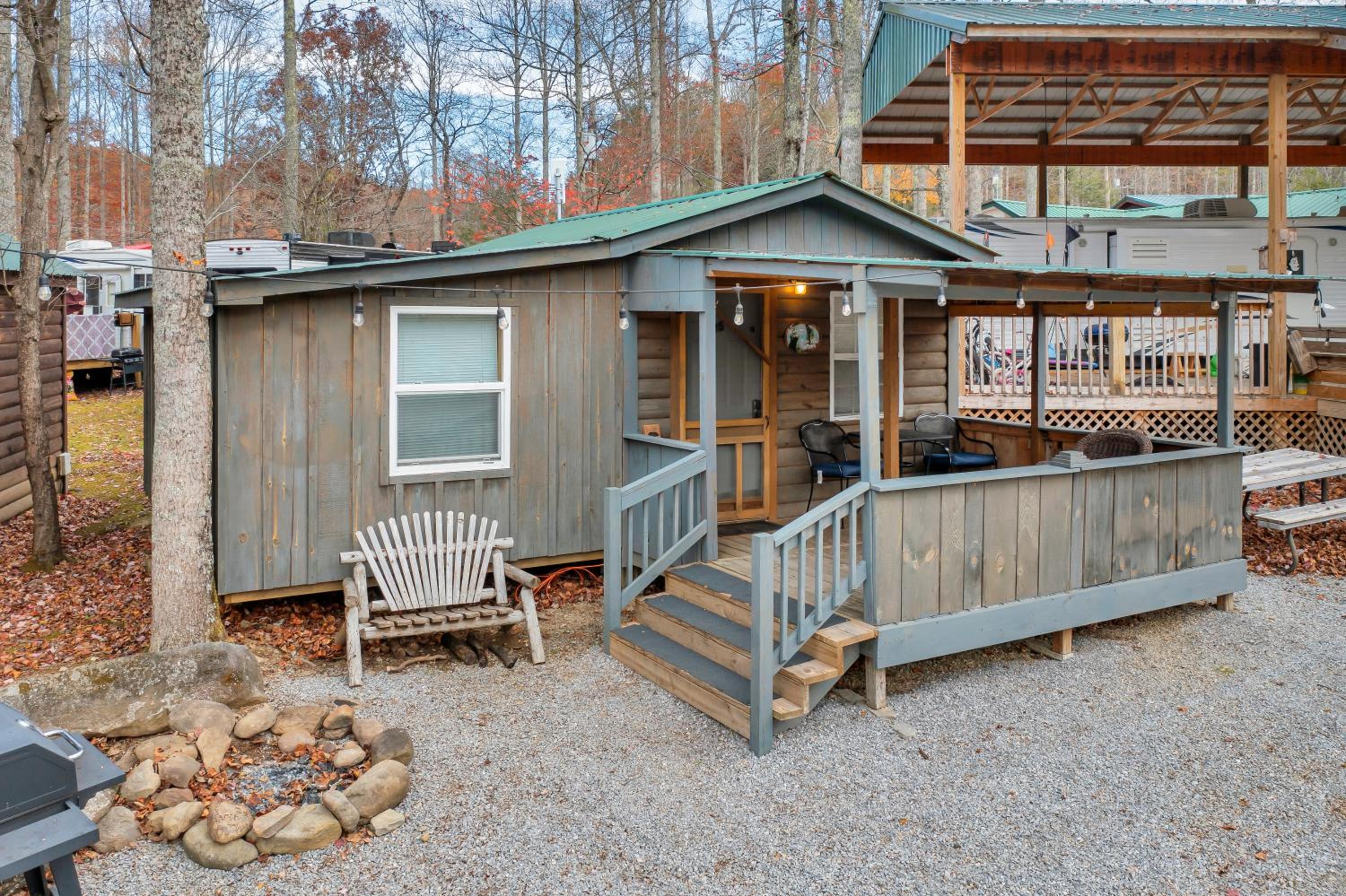 Arrow Creek Camp and Cabins