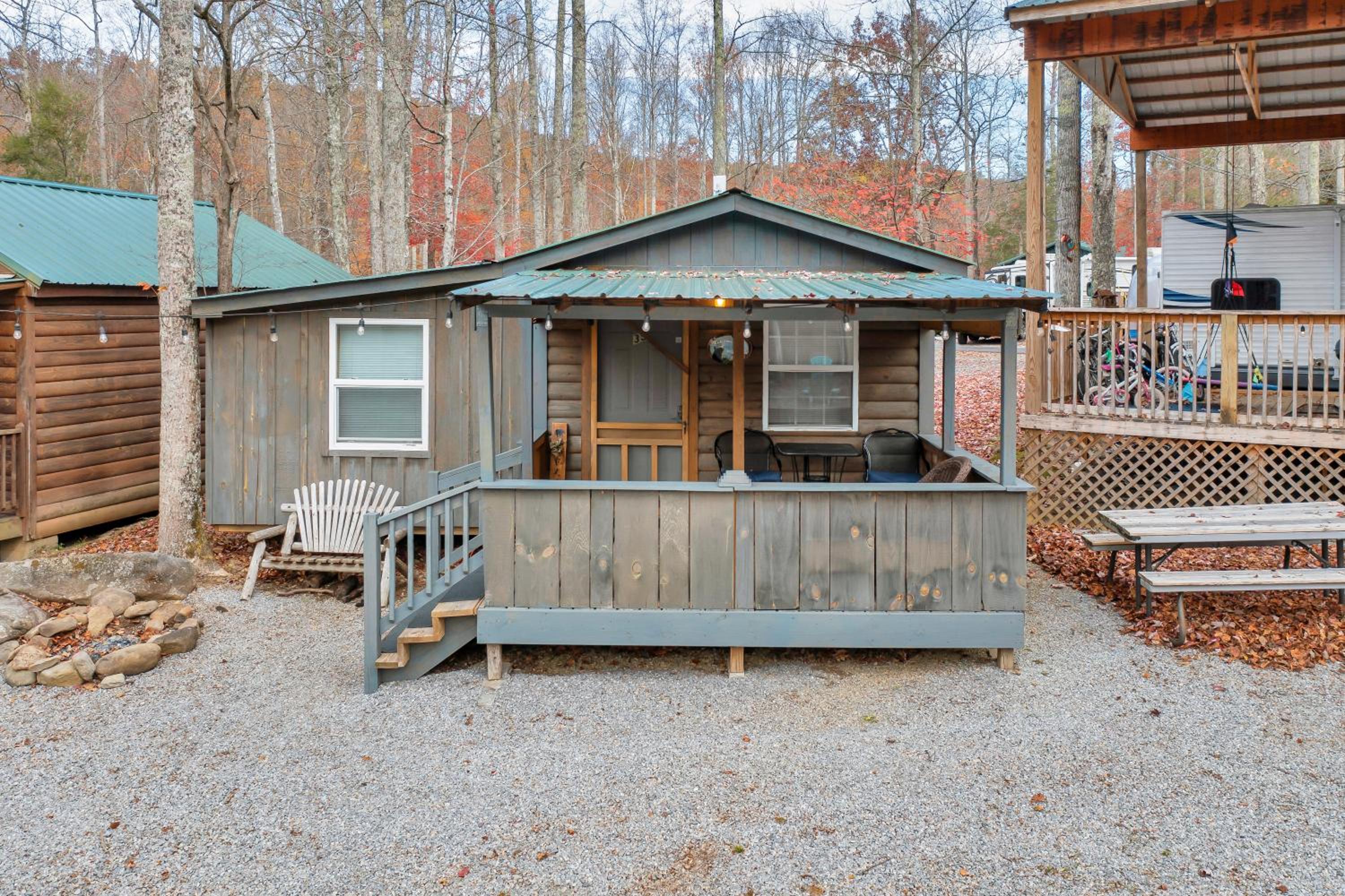Arrow Creek Camp and Cabins