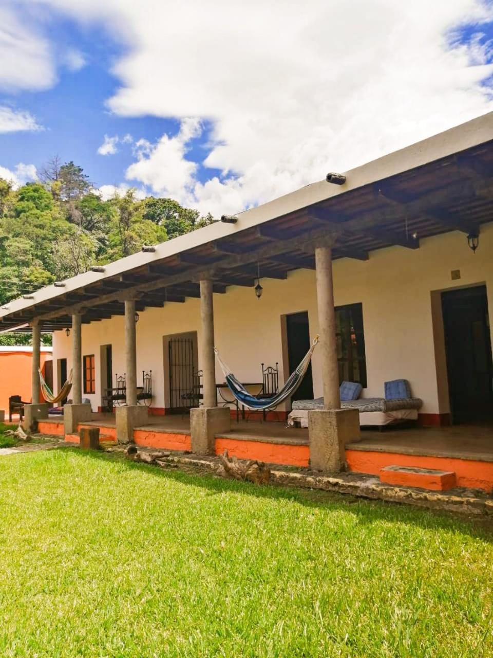 Hostel Hopa Antigua view 5