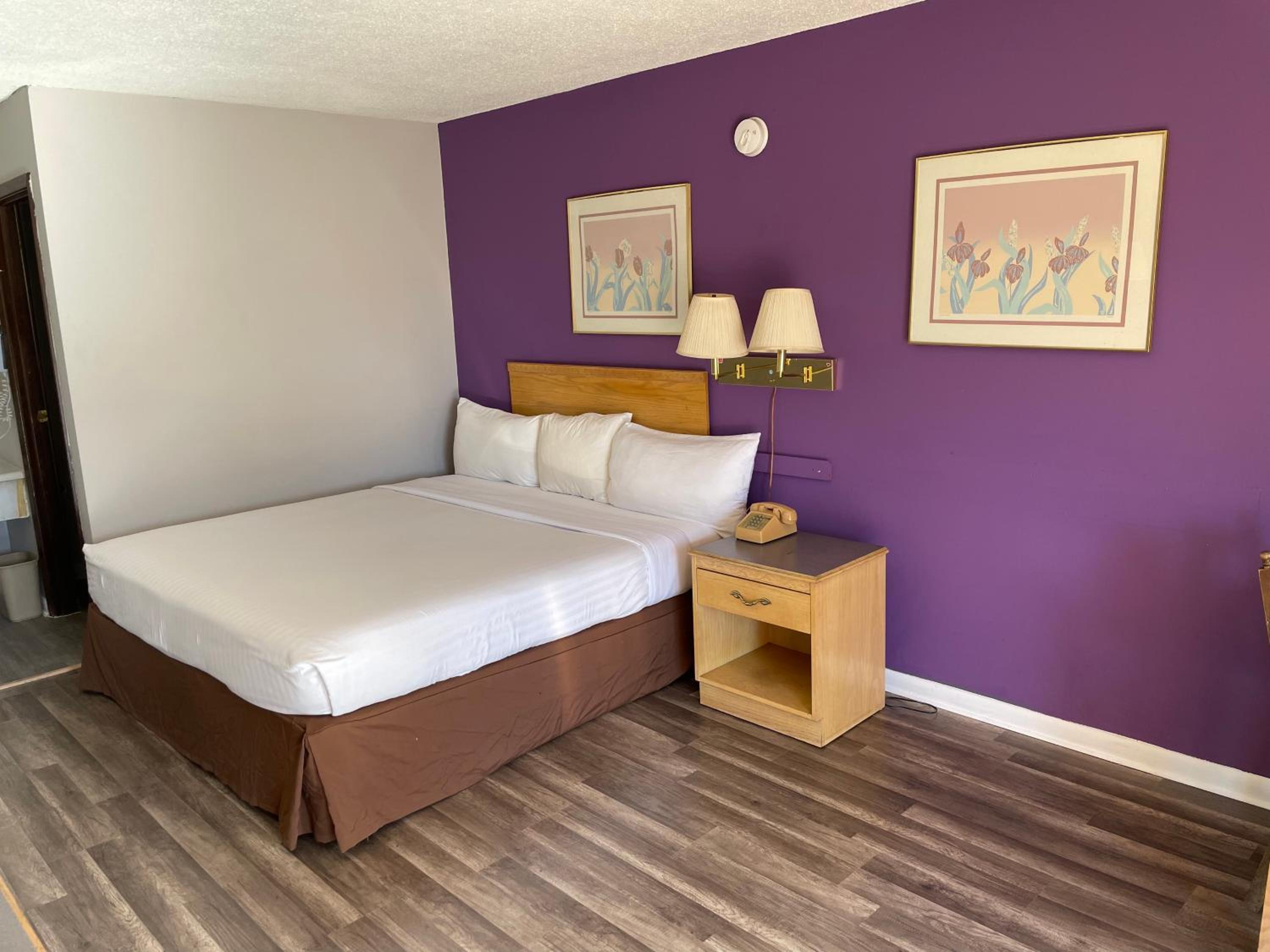 Budget Host Inn