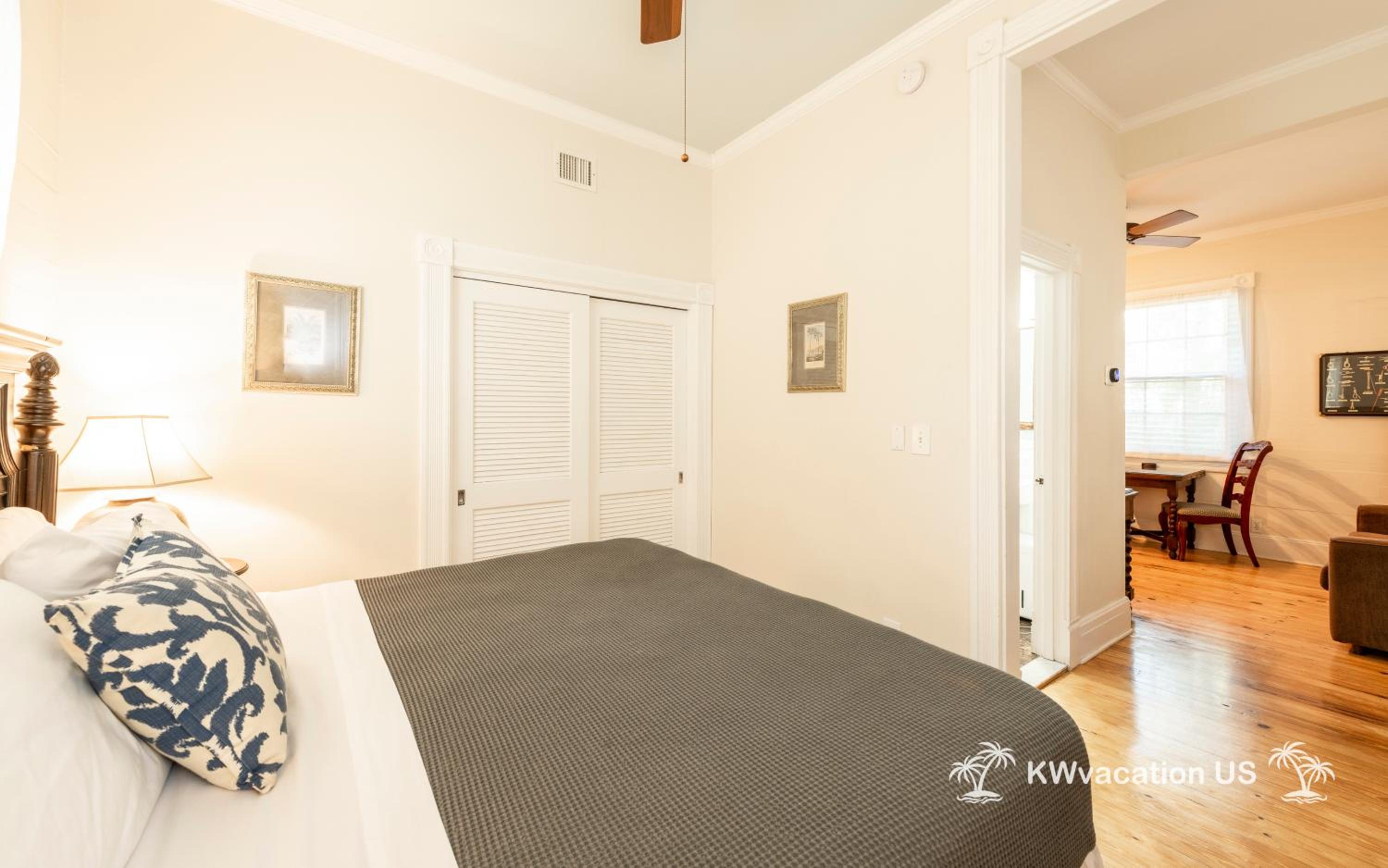 Orchid Bay Condo - Pool - Old Town - Walk to Duval