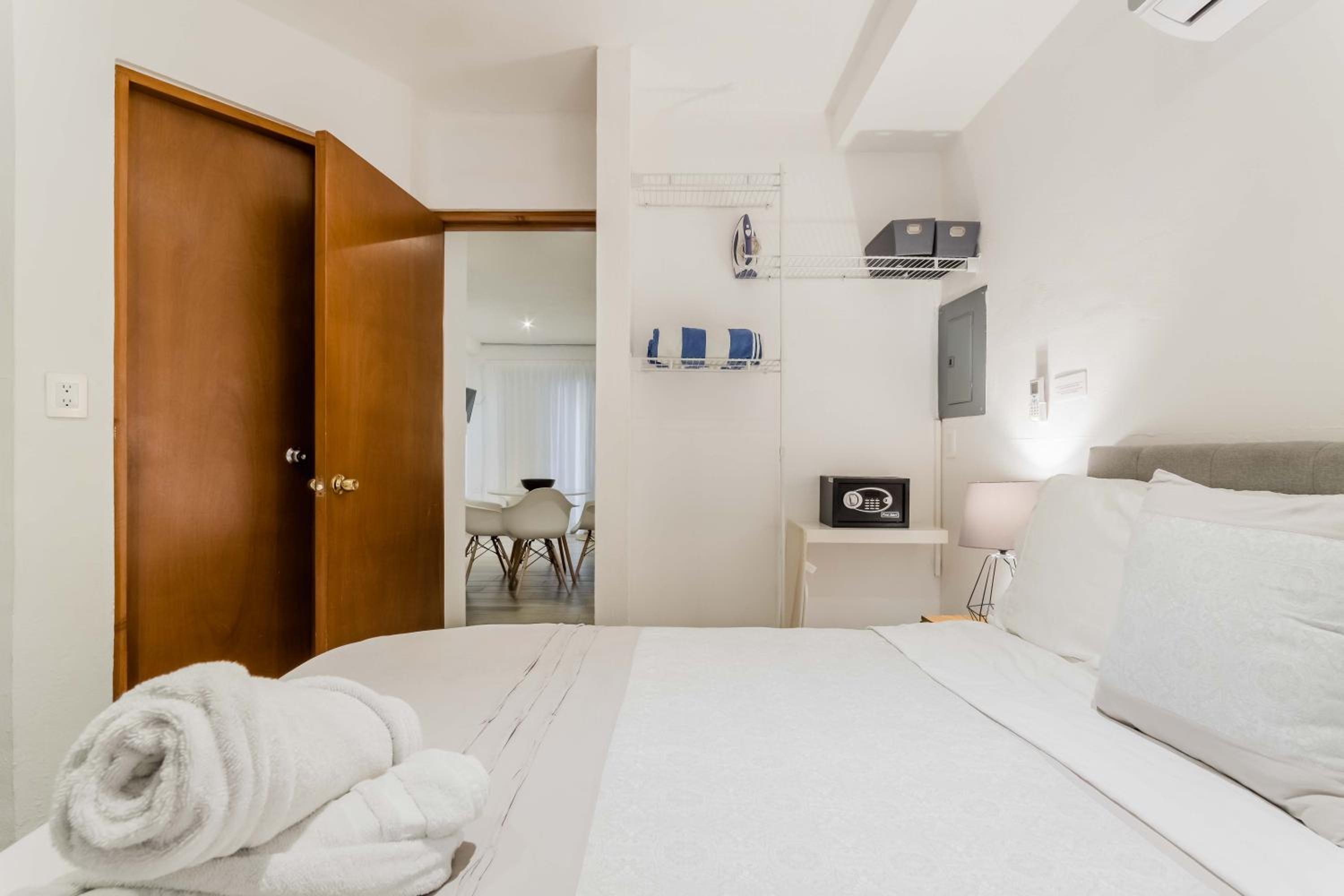 HotelZone L20 Beach Access