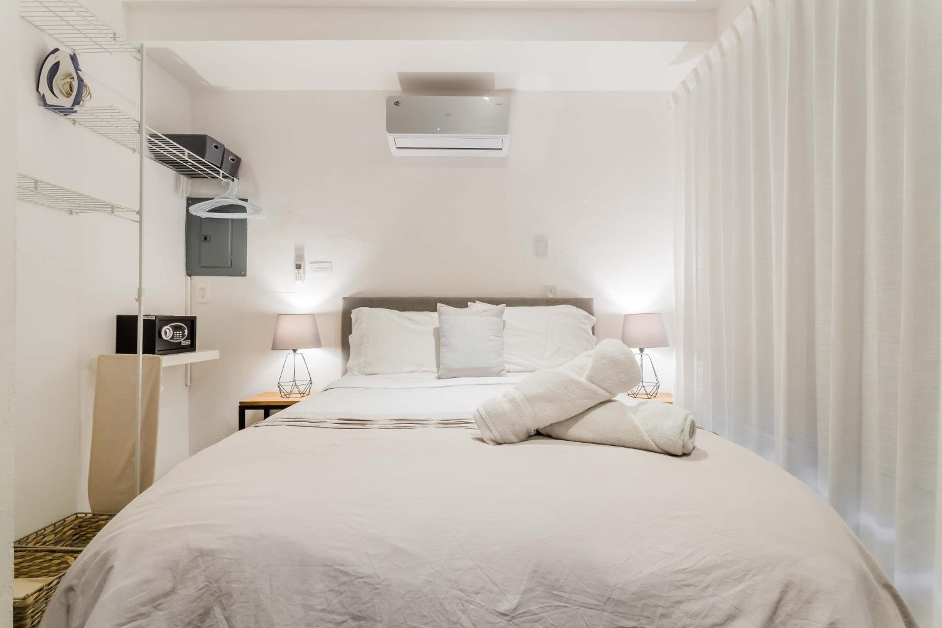 HotelZone L20 Beach Access