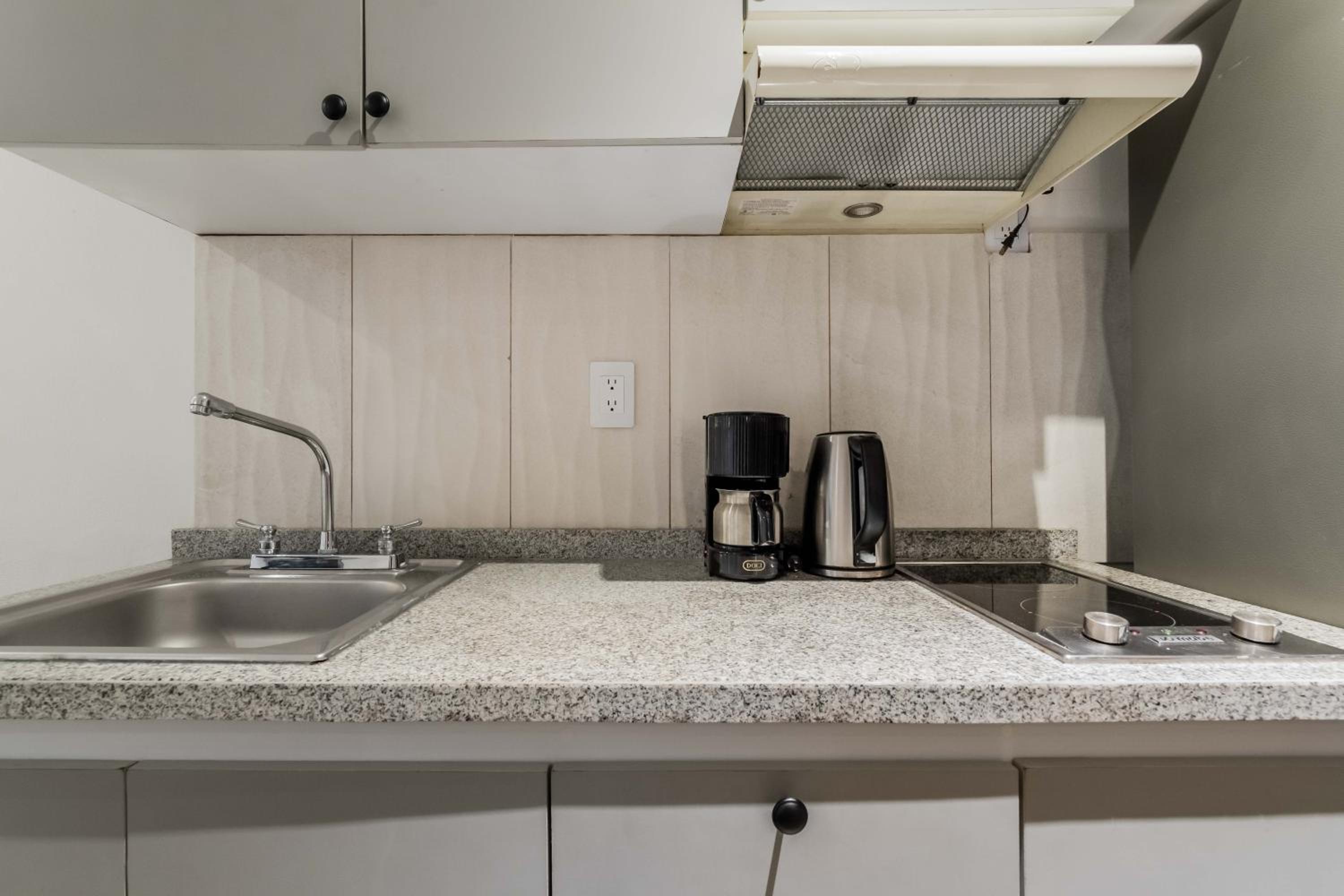 HotelZone L20 Beach Access