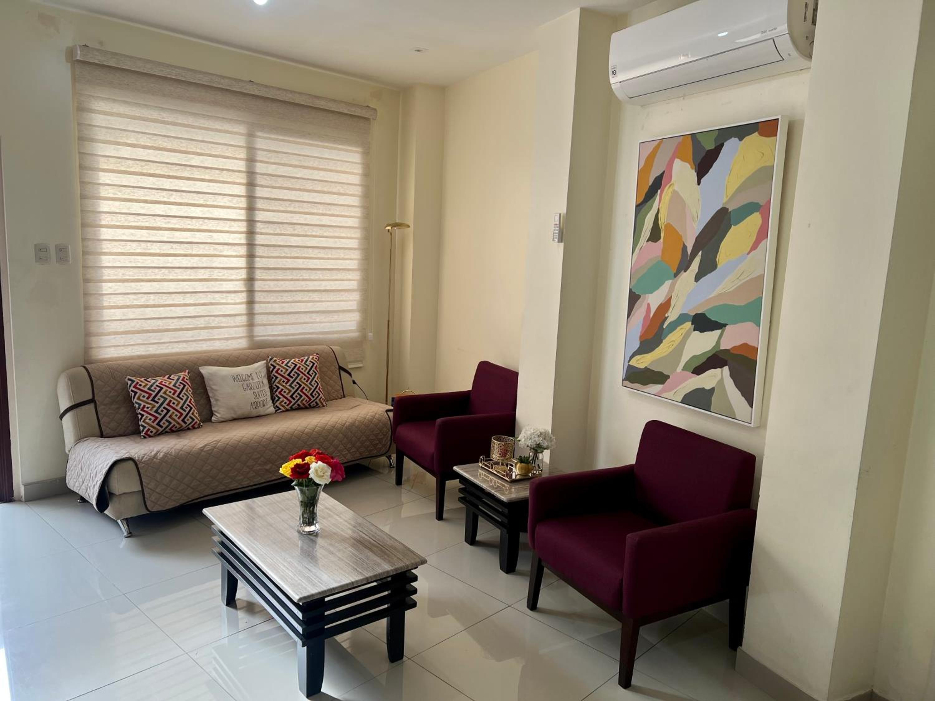 Garzota Suites Airport Bajos view 5