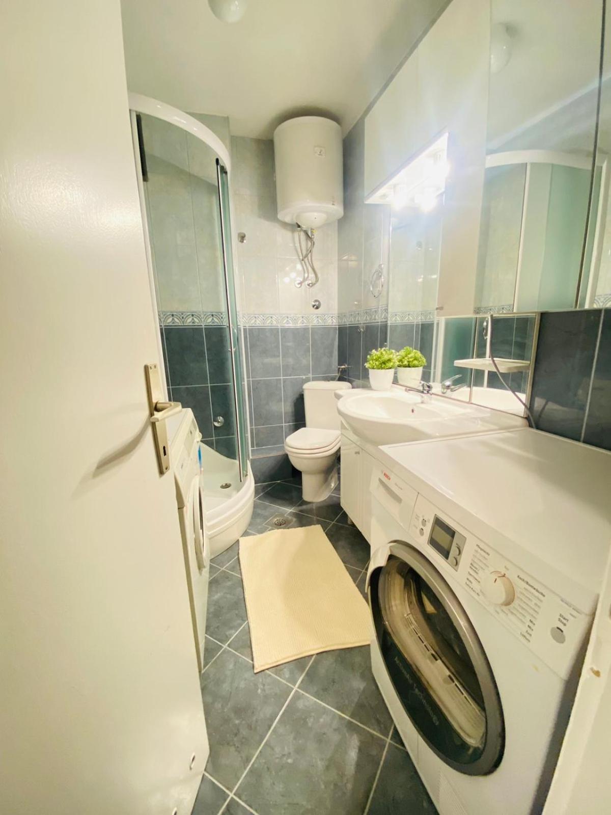 Studio Apartment Dobrinja
