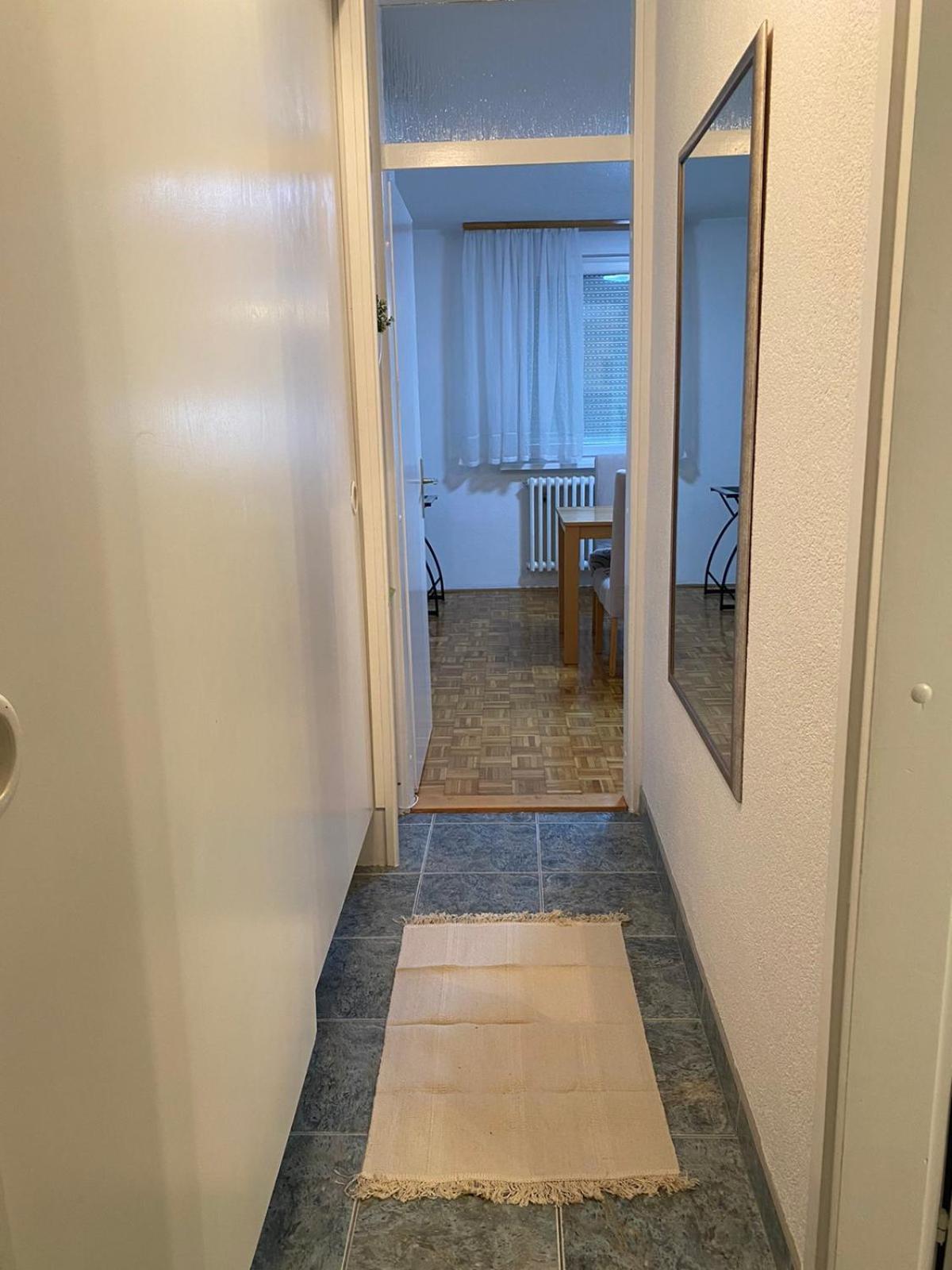 Studio Apartment Dobrinja