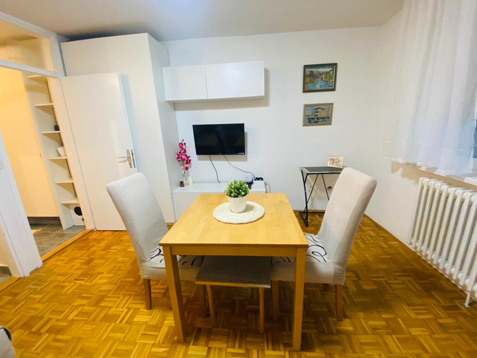 Studio Apartment Dobrinja