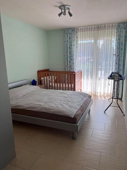 Beautiful house with free parking on premise