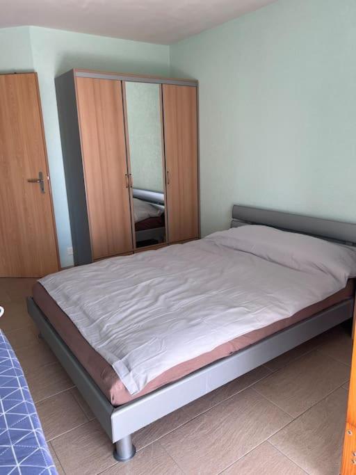 Beautiful house with free parking on premise
