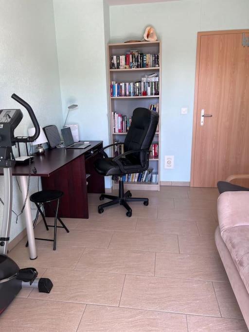 Beautiful house with free parking on premise