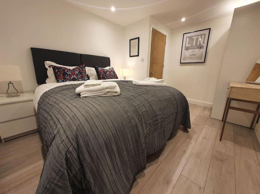 Luton Town Centre Executive Apartment view 5