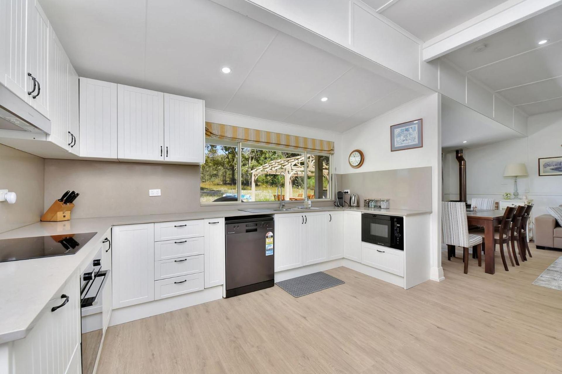 Brokenback Vineyard Cottage