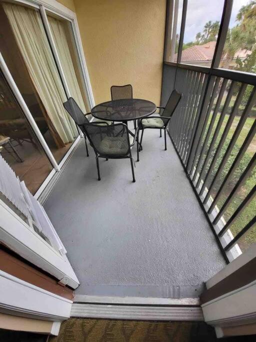 All furnished condo -than 10 min from major Parks!