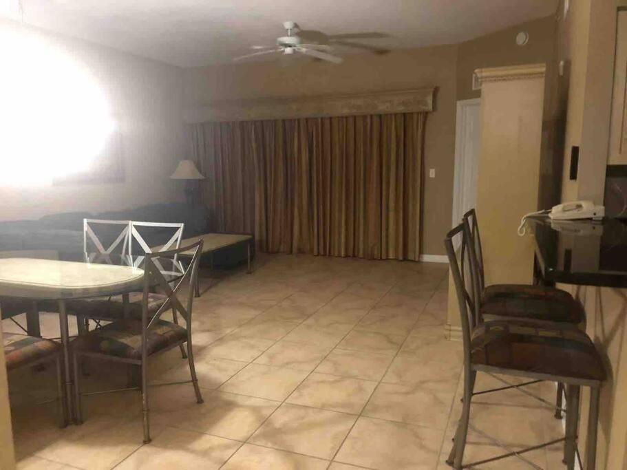 All furnished condo -than 10 min from major Parks!