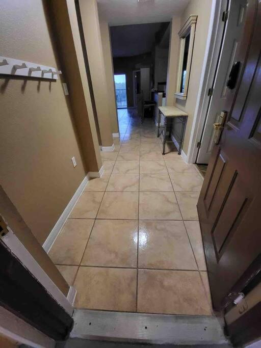 All furnished condo -than 10 min from major Parks!