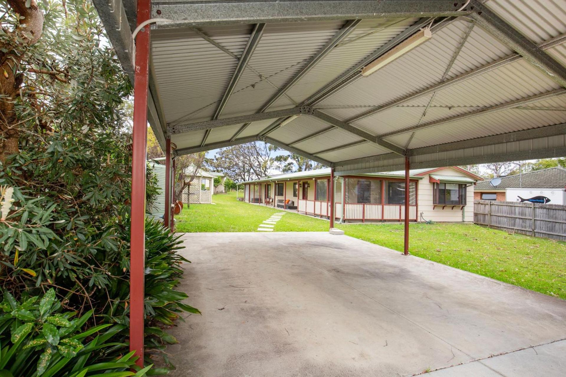Callala Calm Pet Friendly 5 Mins Walk to Beach