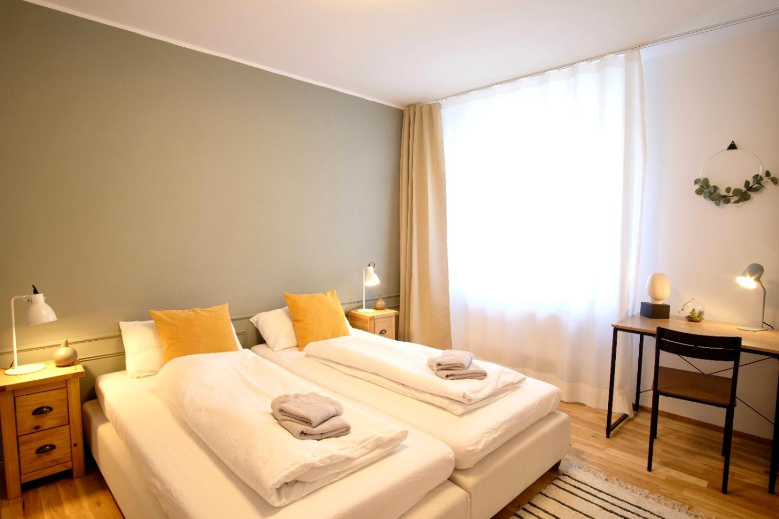 4-Room Luxury Apartment - close to Central Station, free parking, kitchen view 2