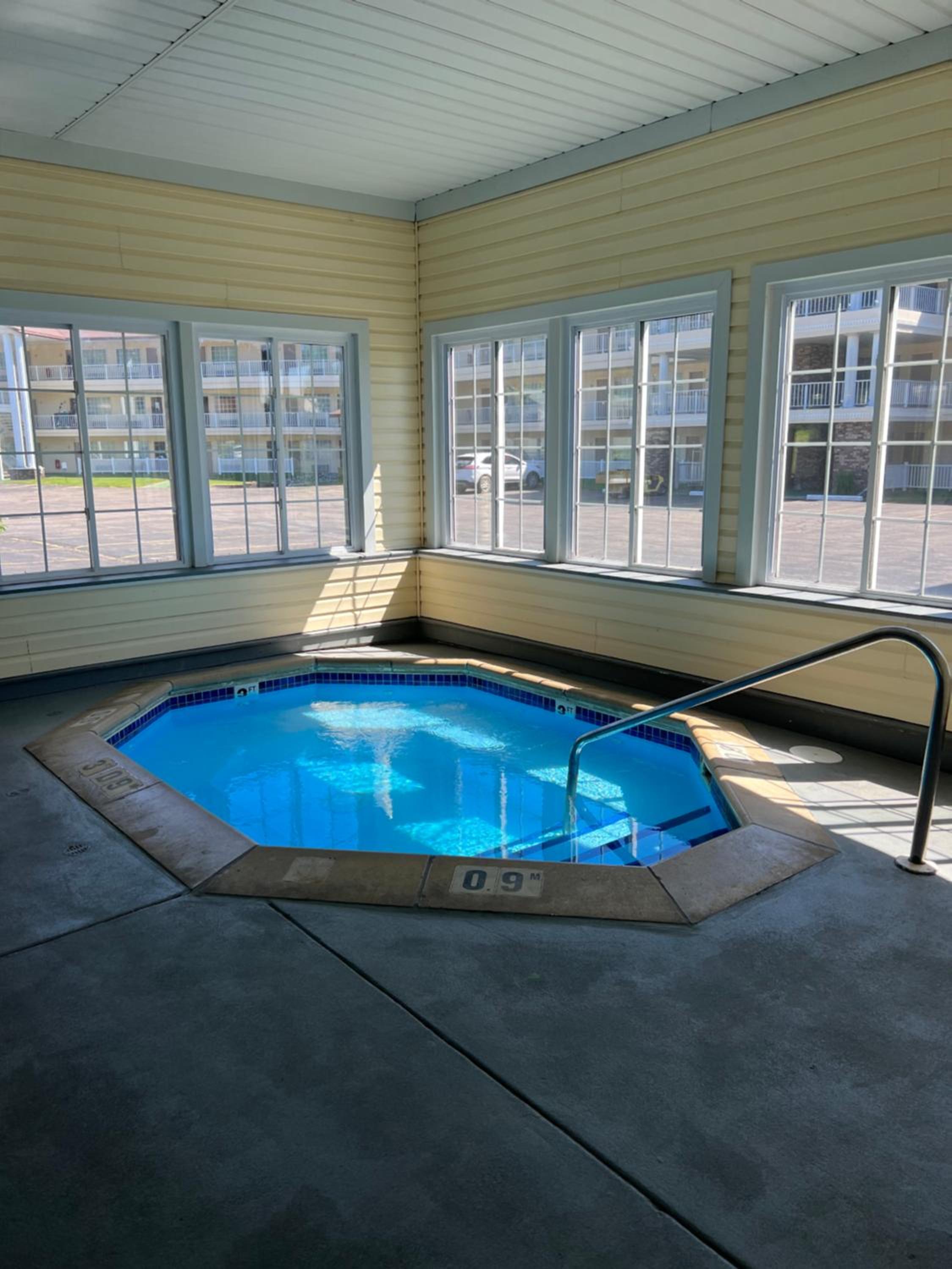 Quality Inn Lakefront