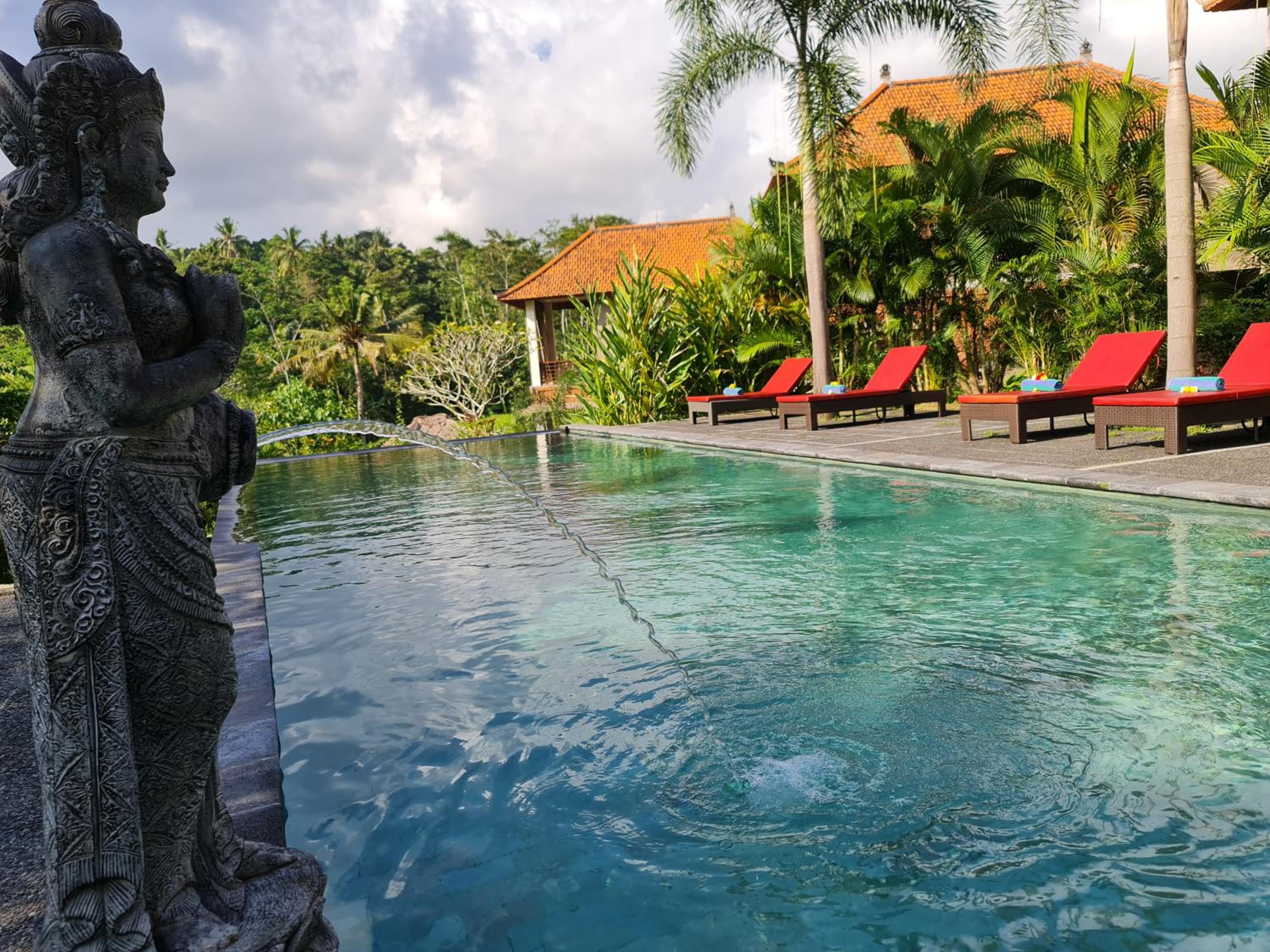 Alamdhari Villa Sidemen view 2