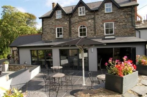 Wolfscastle Country Hotel