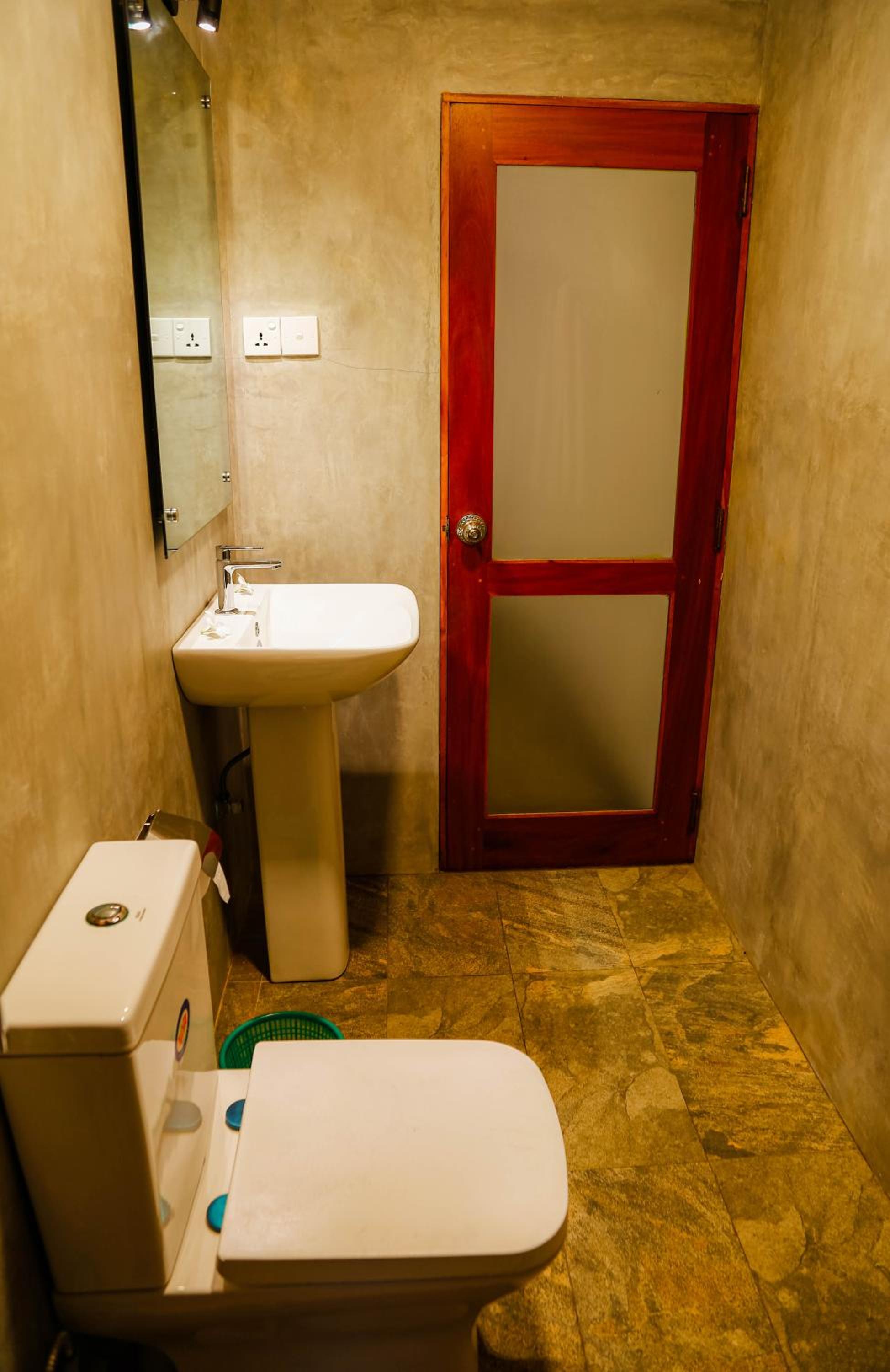 Photo 9