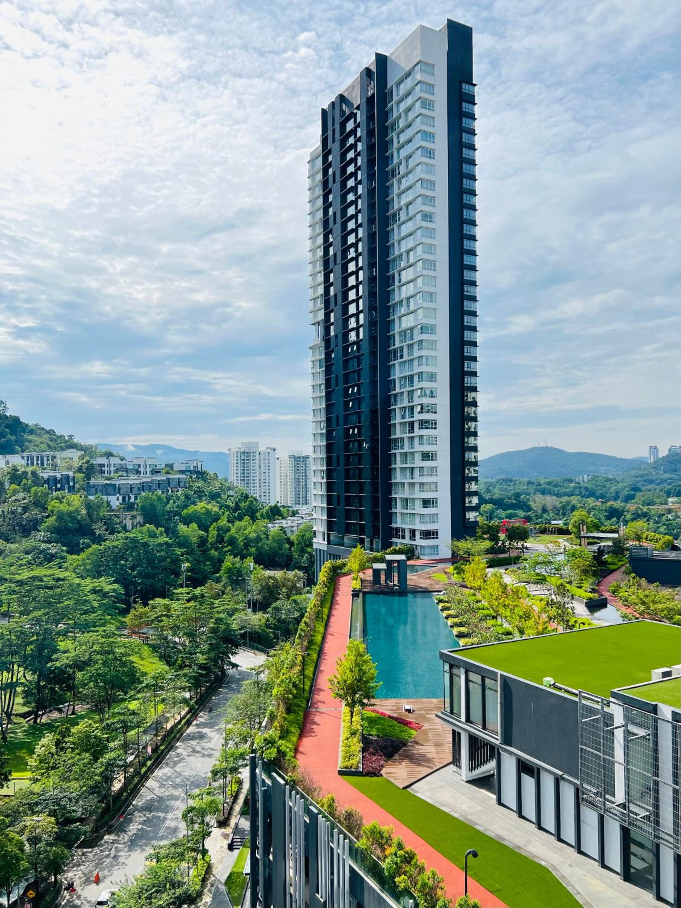 KL COSY CONDO - NEW Stylish home above KL East Mall