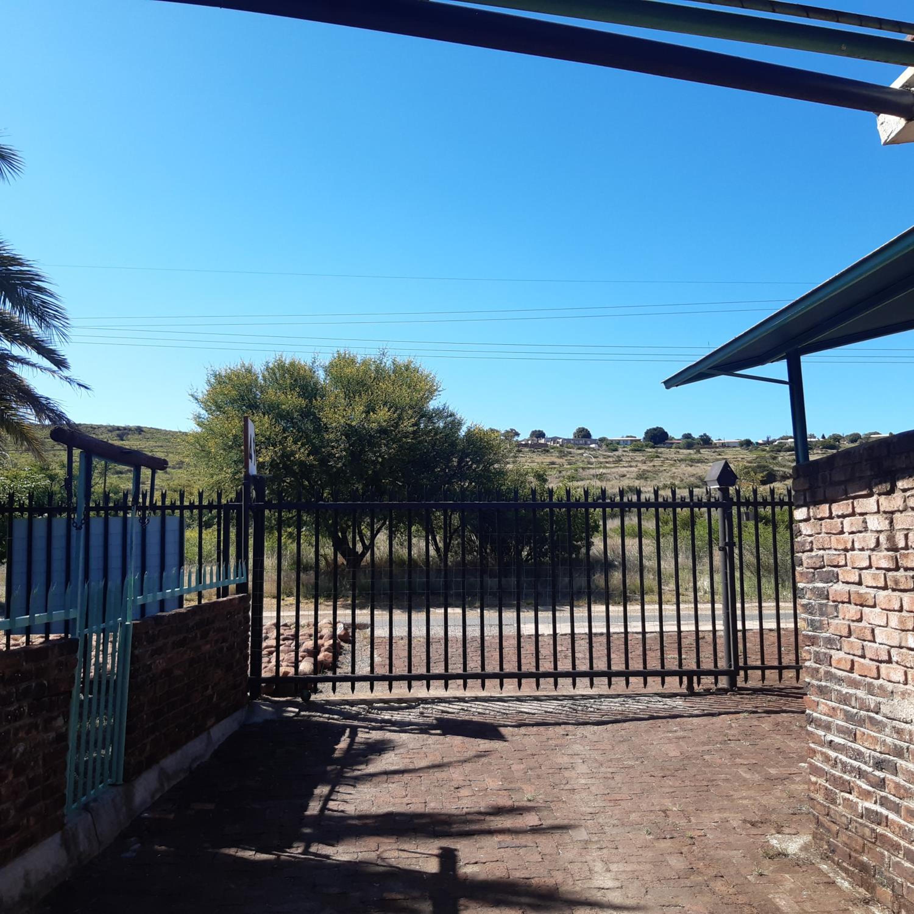 Midway Accommodation view 3