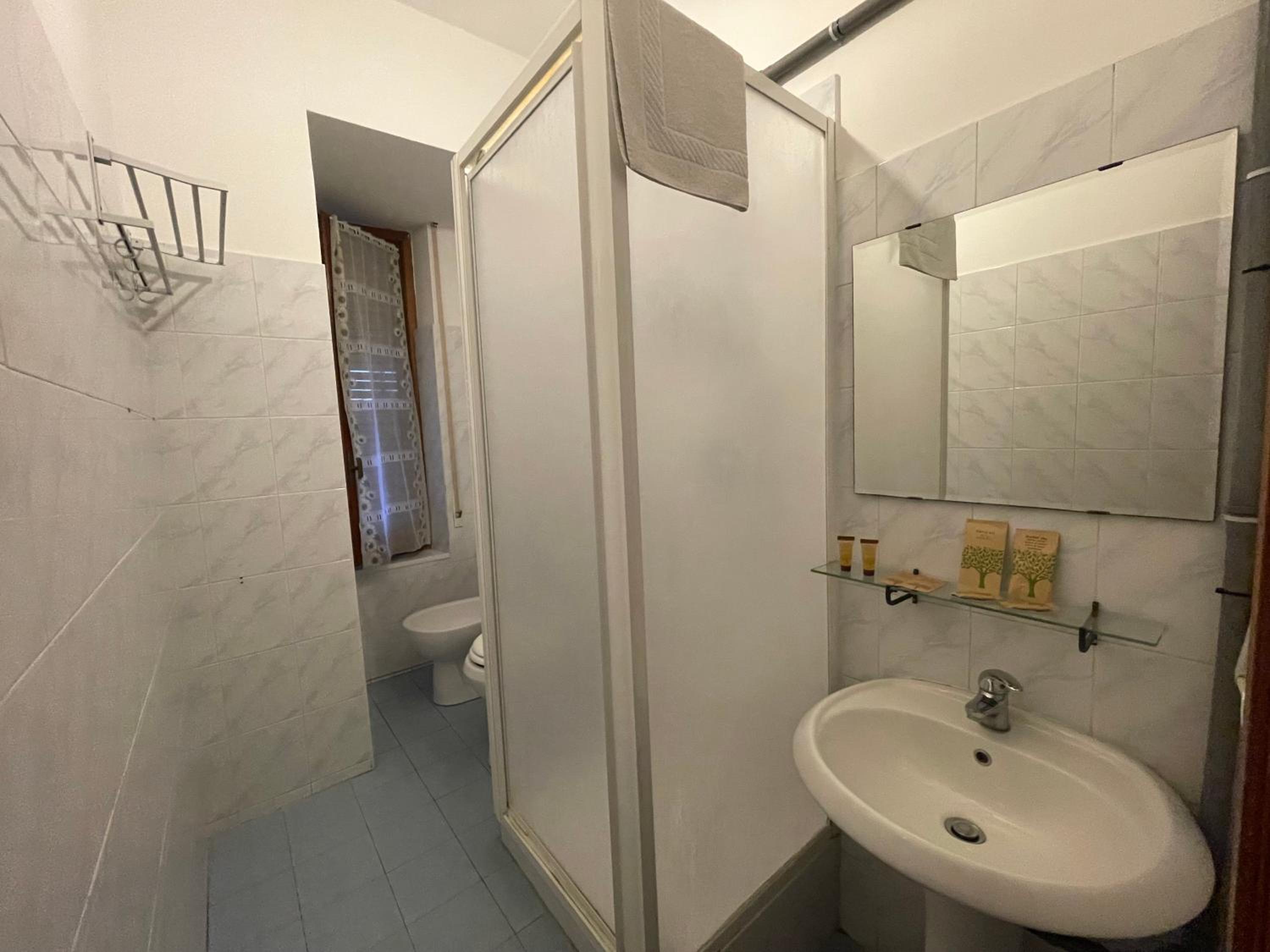 Cavour16 rent bedrooms