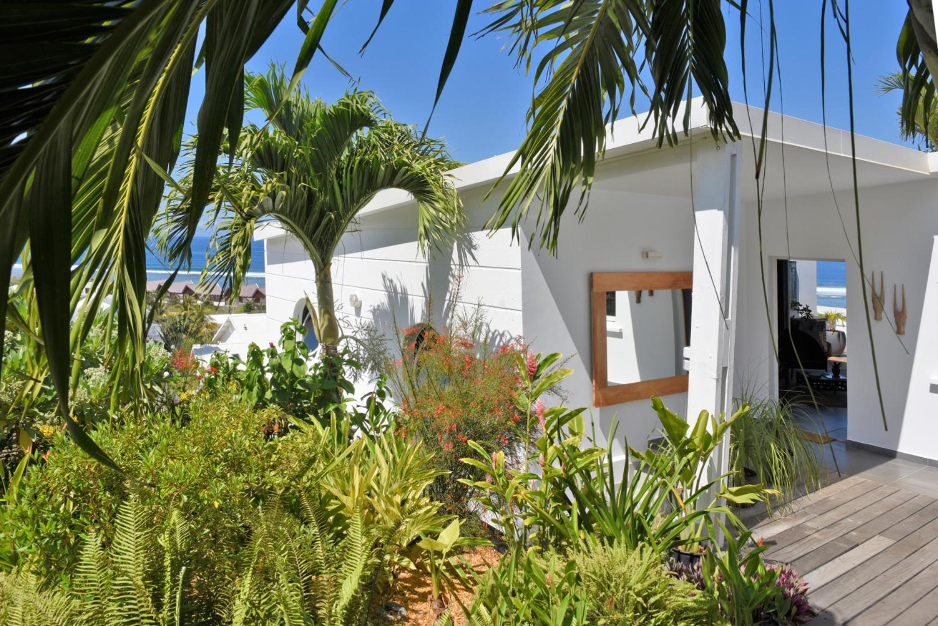 Vue exceptionnelle sur le lagon, sunsets magiques - Isleda Villas - 5* view 2