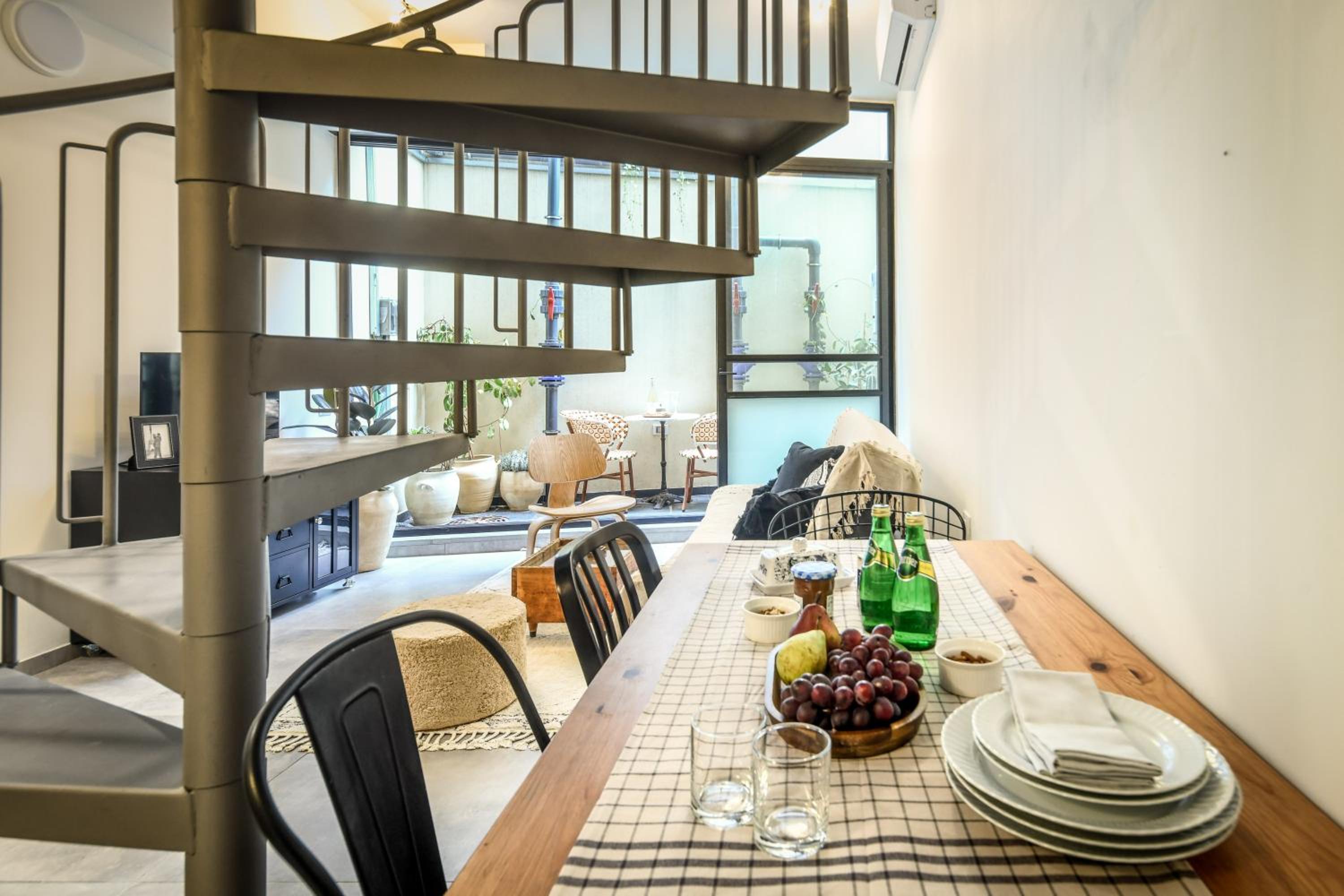 Cozy Modern 1BR Duplex Apt w Balcony Near City Center and Shelter by Sea N' Rent view 2