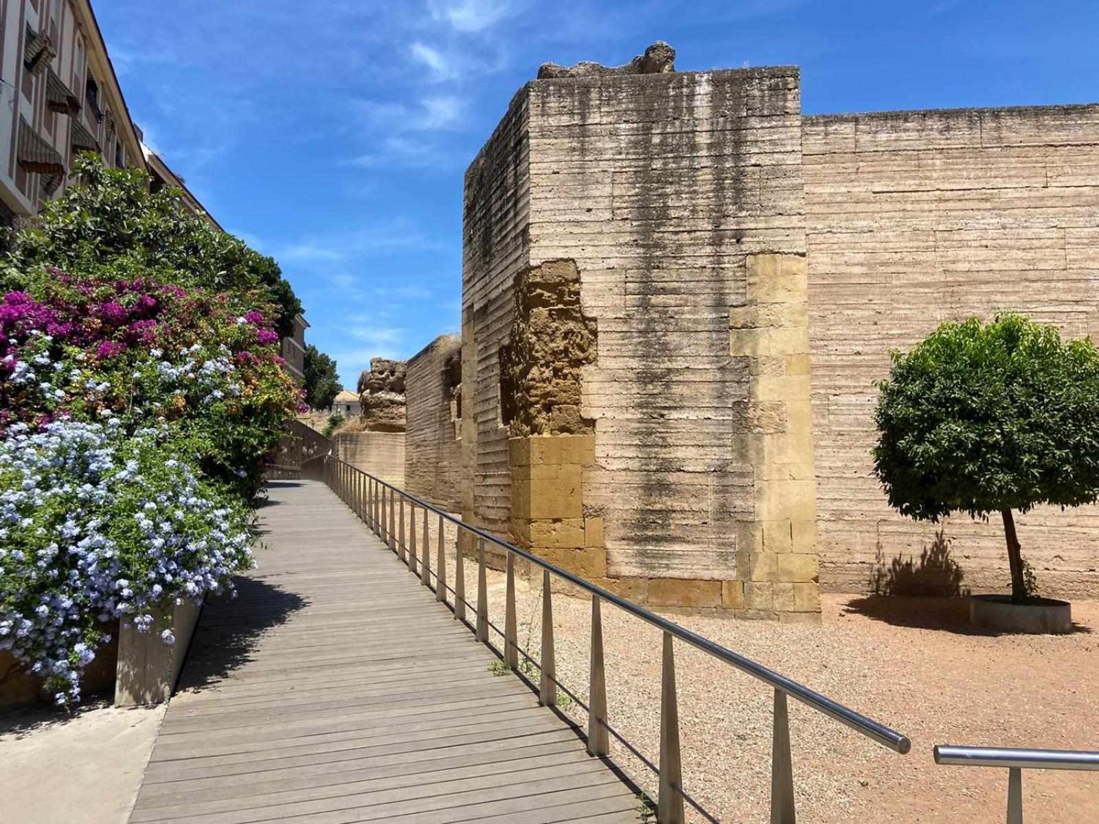 Steps from Alcazar Mosque. Heart of St Basilio view 2